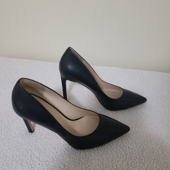 Elegant size 8 Nine West shoes - Picture 2 of 2